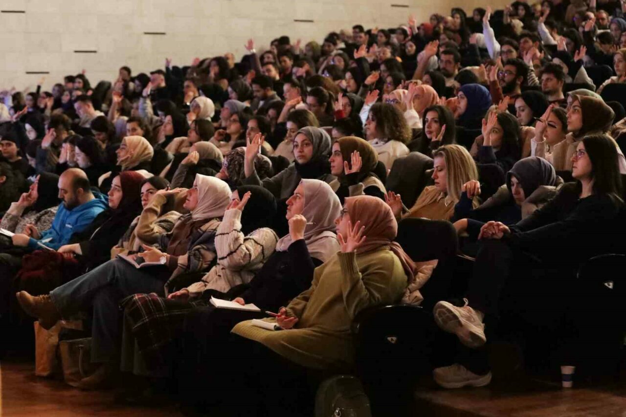 Bursa’da Büyükşehir’den gençlere KPSS kampı