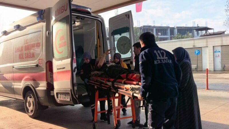 Bursa'nın İnegöl ilçesinde çalıştığı inşaat malzemeleri firmasına ait depoda, devrilen