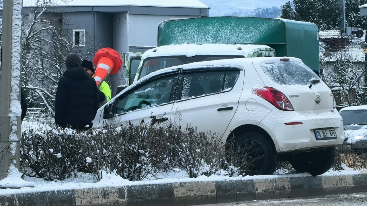 Bursa’da feci kaza: Genç kadın ölümden döndü