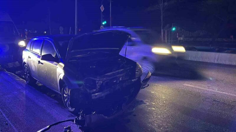 Bursa’da feci kazada can pazarı Bursa’nın Kestel ilçesinde iki otomobilin çarpışması sonucu meydana gelen trafik