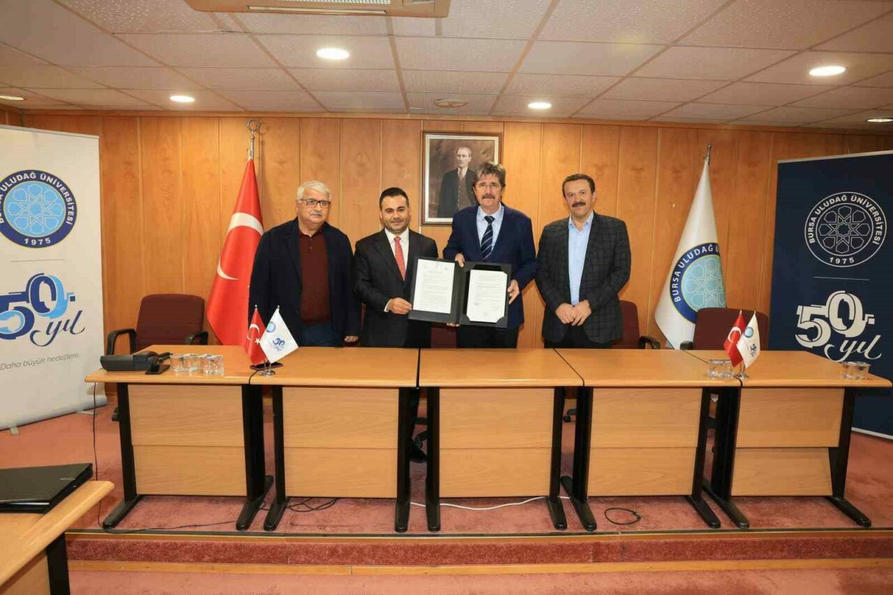 Bursa’da geleceğin mühendislerine burs desteği Bursa’da geleceğin mühendislerine burs desteği