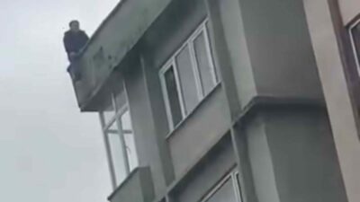 Bursa’da intihara girişimi! Evin çatısına çıktı…