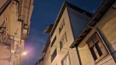 Bursa’da itfaiye ve zabıtadan çatı nöbeti