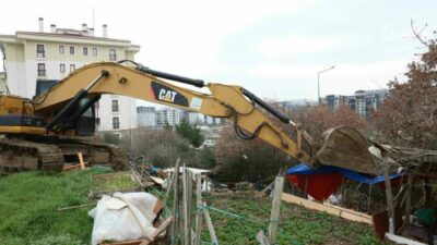 Bursa’da kaçak yapıya geçit yok! Balkan Mahallesi’ndeki yapılar yıkıldı…