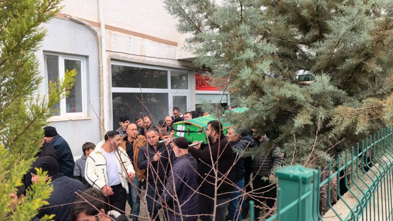 Bursa’da kazada can vermişti! Gözyaşlarıyla uğurlandı