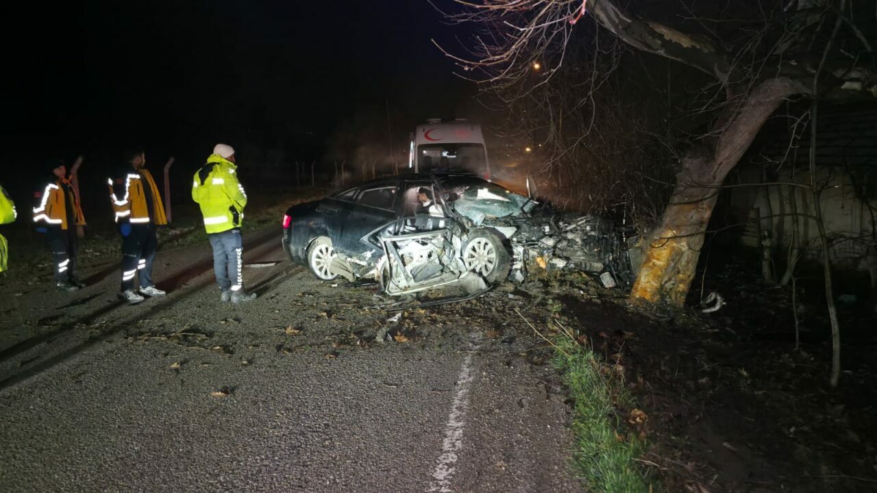 Bursa’da korkunç kaza: 2 ölü, 2 yaralı