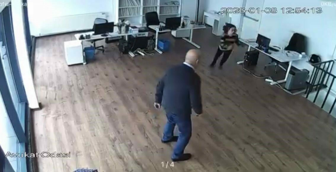 Bursa’da lodos dehşeti: Plazanın tavanı çöktü!