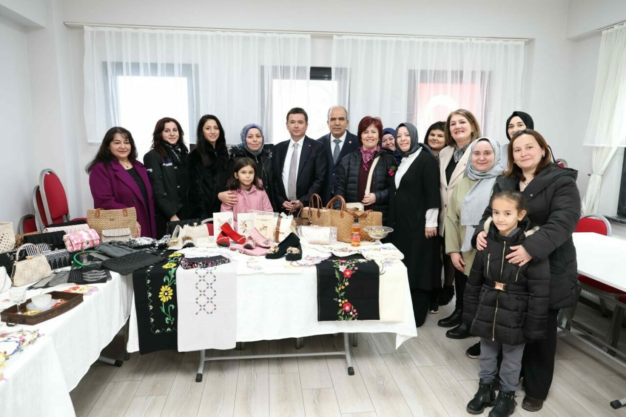 Bursa’da mahalleli talep etti! Başkan Aydın hemen yerine getirdi