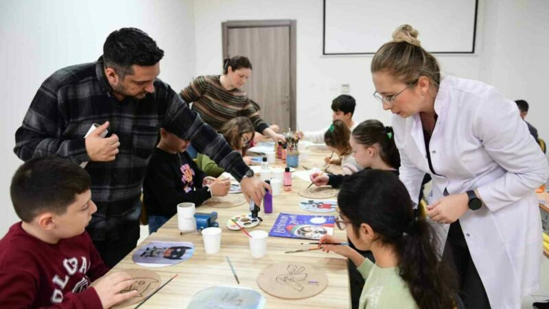 Bursa’da minikler kitaplardan ilham alarak üretiyor