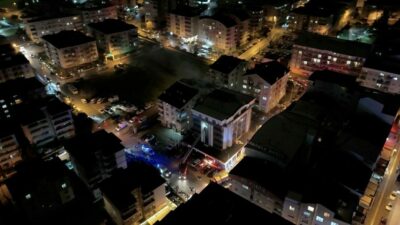 Bursa’da otel yangını! Geceyi alevler aydınlattı