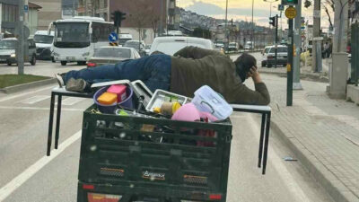 Bursa’da tehlikeli yolculuk! Saniye saniye kamerada