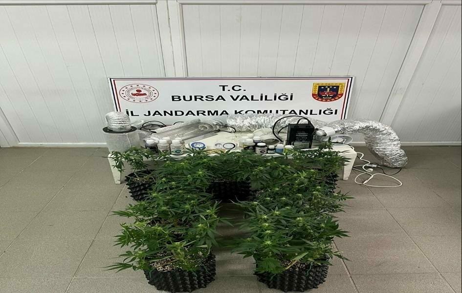 Bursa’da zehir tacirlerine darbe