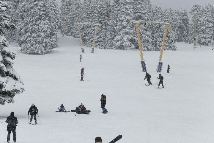 Bursa’nın zirvesinde kar bereketi! 95 santimetreye ulaştı