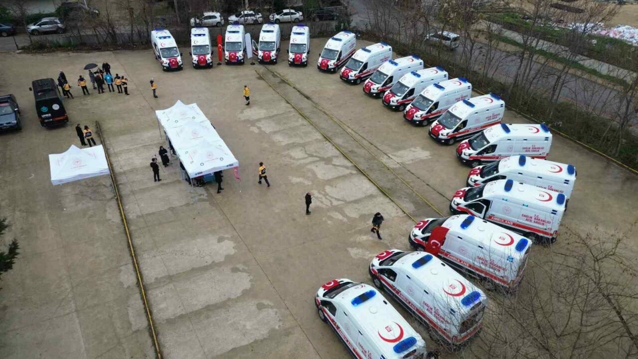 Bursa’ya 17 yeni ambulans Bursa’ya 17 yeni ambulans