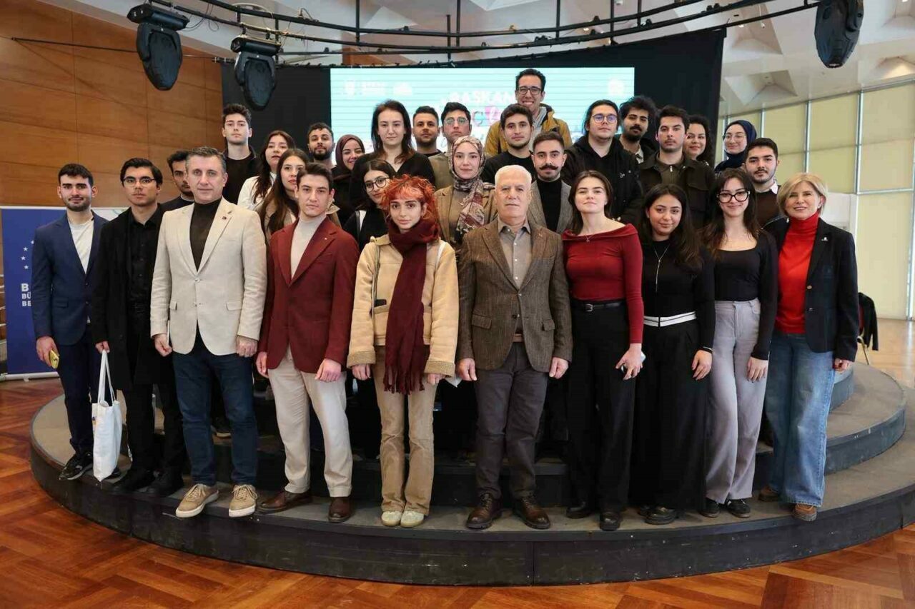 Bursa’ya gençlik vizyonu: Başkan Bozbey, üniversitelilerle buluştu