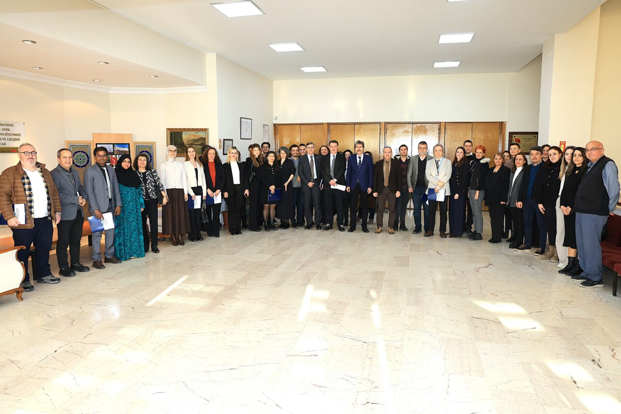 Bursa Uludağ Üniversitesi’nde 50. yıla özel proje yarışması Bursa Uludağ Üniversitesi’nde 50. yıla özel proje yarışması