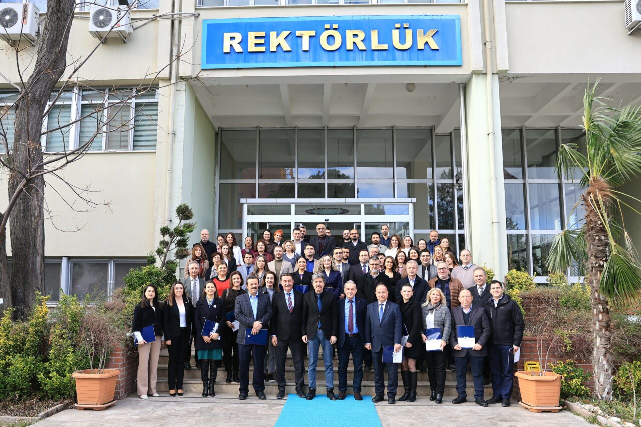 Bursa Uludağ Ünüversitesi’nde akademik gurur Bursa Uludağ Ünüversitesi’nde akademik gurur