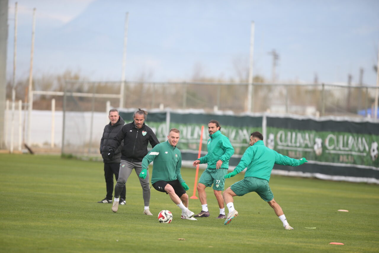 Bursaspor Antalya’da form tutuyor Bursaspor Antalya’da form tutuyor