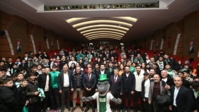Bursaspor Başkanı Çelik’ten öğrencilere mesaj; ‘Bu şehrin gençleri artık Bursasporlu olacak’