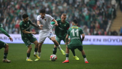 Bursaspor maçında ikinci yarı başladı
