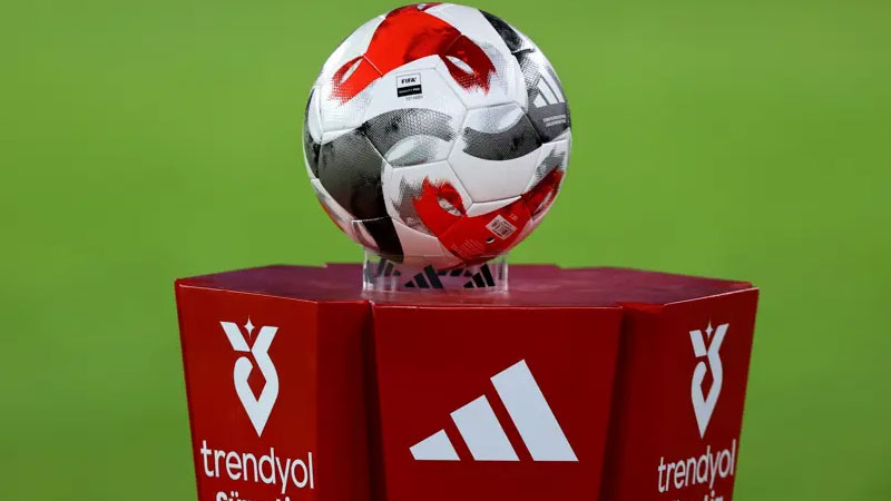 TFF duyurdu! Süper Lig fikstüründe maç tarihleri değişti