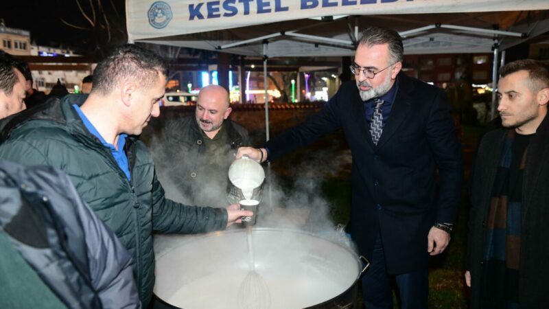 Bursa’nın sosyal yardımlar ve dayanışmayla büyüyen ilçesi Olay Gazetesi Yazarı Ahmet Emin Yılmaz, Kestel Belediye Başkanı Ferhat