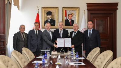 Bursa’ya 32 derslikli yeni okul için imzalar atıldı