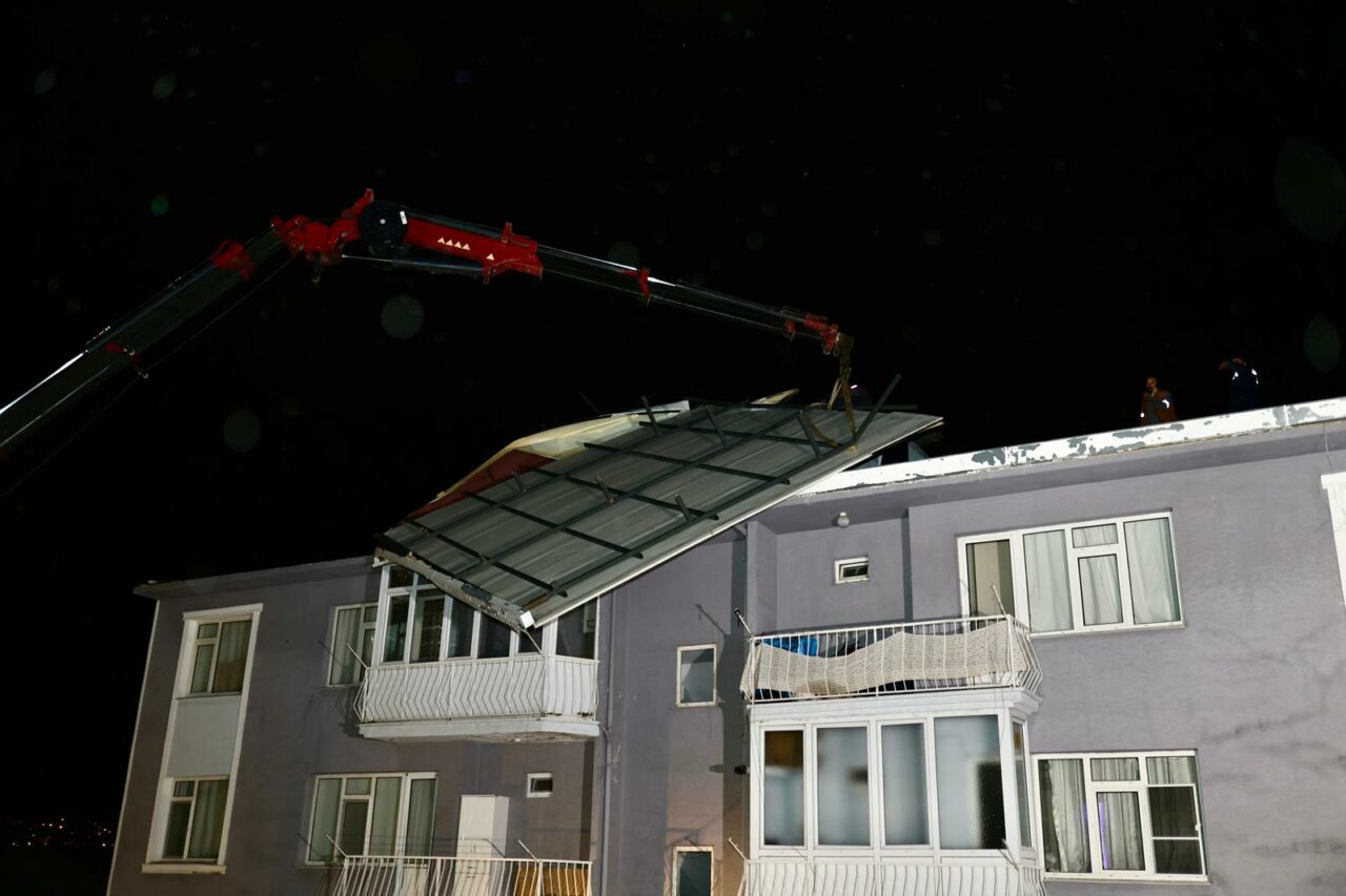 Bursa Gemlik’te fırtına alarmı