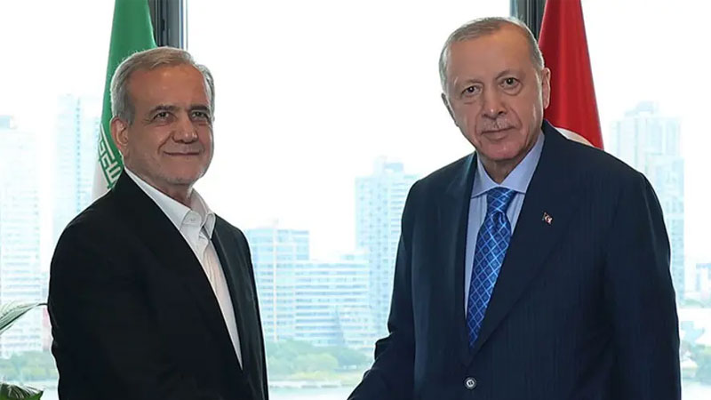 Cumhurbaşkanı Erdoğan, Pezeşkiyan ile görüştü Cumhurbaşkanı Erdoğan, Pezeşkiyan ile görüştü