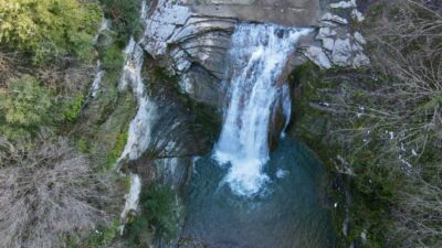 Gölalan Şelalesi kışın da ziyaretçi ağırlıyor
