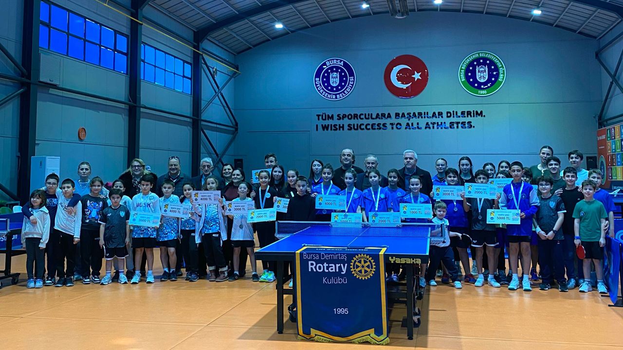 Büyükşehirli raketlerden 7 madalya