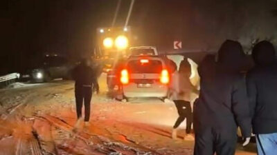 Bursa’da o yol kar nedeniyle kapandı! 20 araç mahsur kaldı