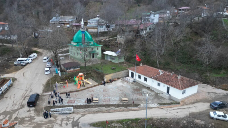 Bursa’daki o mahalleye yeni meydan İnegöl Belediyesi, kırsal mahallelerde yaşam kalitesini artırmaya yönelik uygulamalar kapsamında