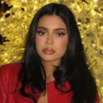 Bikiniyle havuz başında peş peşe pozlar!