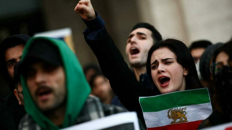 İran’daki olaylarda ölenlerin sayısı 2 bin 677’ye yükseldi İran’daki olaylarda ölenlerin sayısı 2 bin 677’ye yükseldi