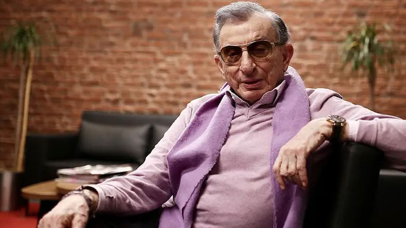 Usta oyuncu hastaneye kaldırıldı