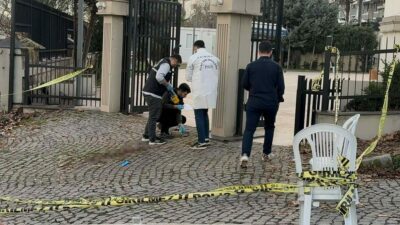 Annesinin cenazesinde kardeşini öldürdü