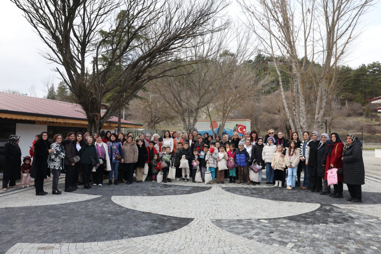 Nilüferli kadınların hediyeleri Harmancık’a ulaştı