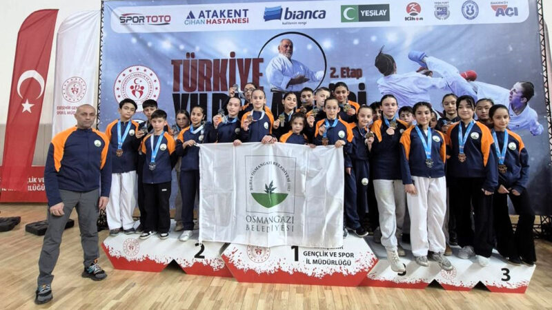 Osmangazi Belediyespor Karate Takımı, Eskişehir’de düzenlenen Türkiye Yıldızlar Ligi 2’inci