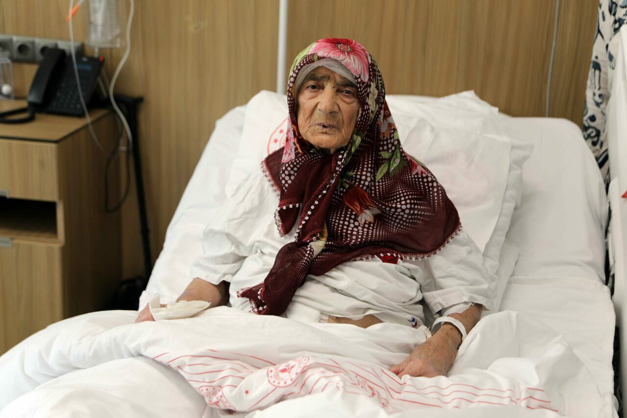 Karın ağrısı şikayetiyle gitti! Hayatının şokunu yaşadı