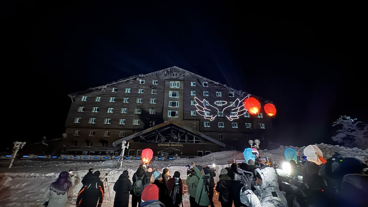 Kartalkaya’daki faciada hayatını kaybedenler anıldı