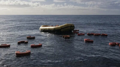 Akdeniz’de göçmen teknesi battı: En az 50 ölü