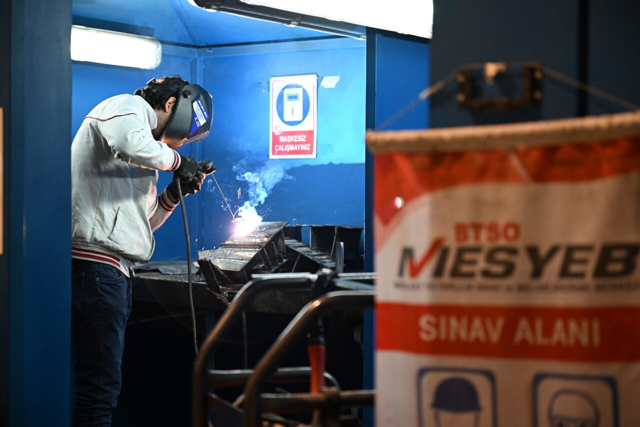 Nitelikli iş gücü BTSO MESYEB’le güçleniyor Nitelikli iş gücü BTSO MESYEB’le güçleniyor