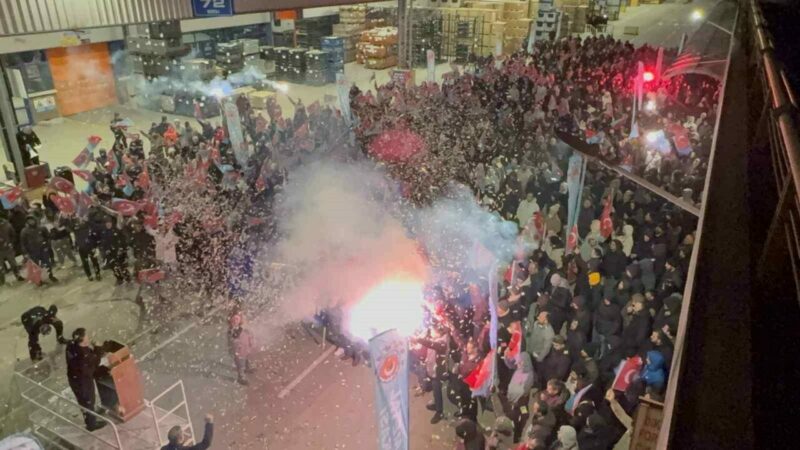 Bursa’daki dev fabrikada büyük kutlama! Bursa’daki dev fabrikada büyük kutlama!