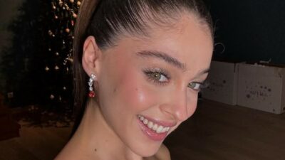 Cemre Baysel’in pozları beğeni ve yorum yağmuruna tutuldu!