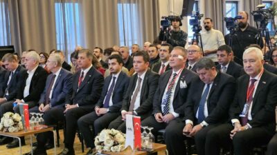 Başkan Aydın Afetlere Dirençli Kentler Paneli’ne katıldı