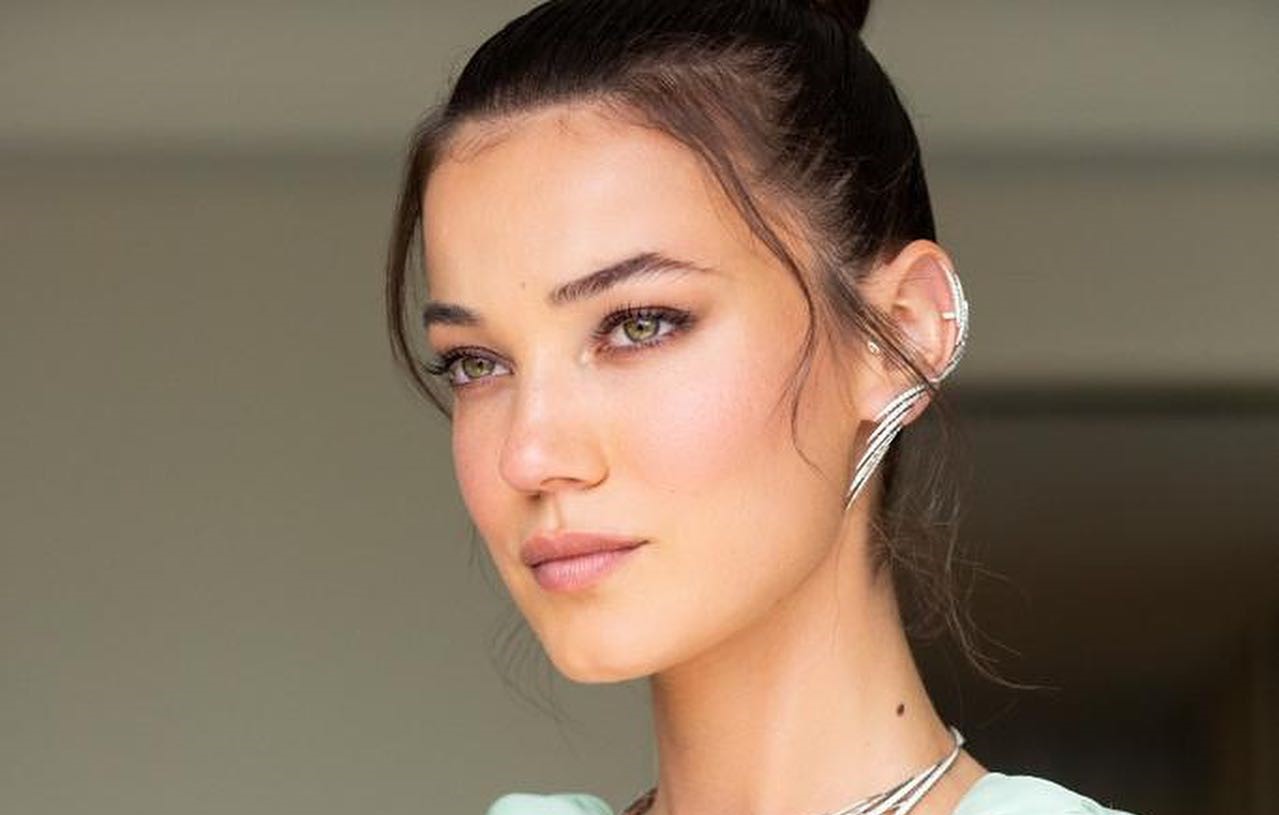 Ünlü oyucu paylaşımıyla göz kamaştırdı!