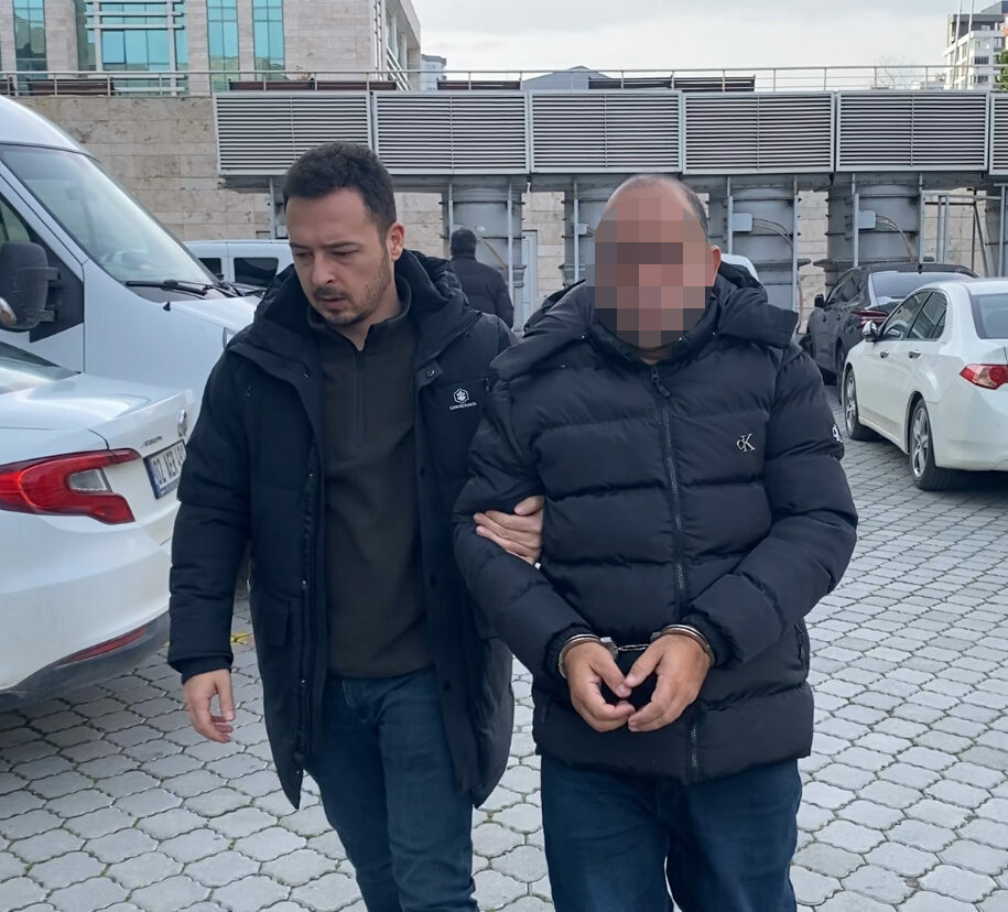 Sahte kimlikle 10 milyon liraya arsa satışı yapmış!