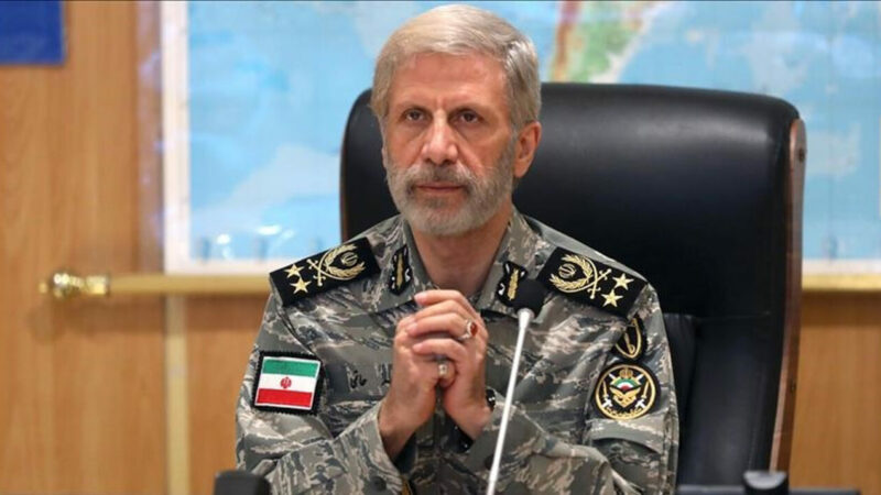 İran Ordusu Genel Komutanı Tümgeneral Emir Hatemi, İran ile ABD