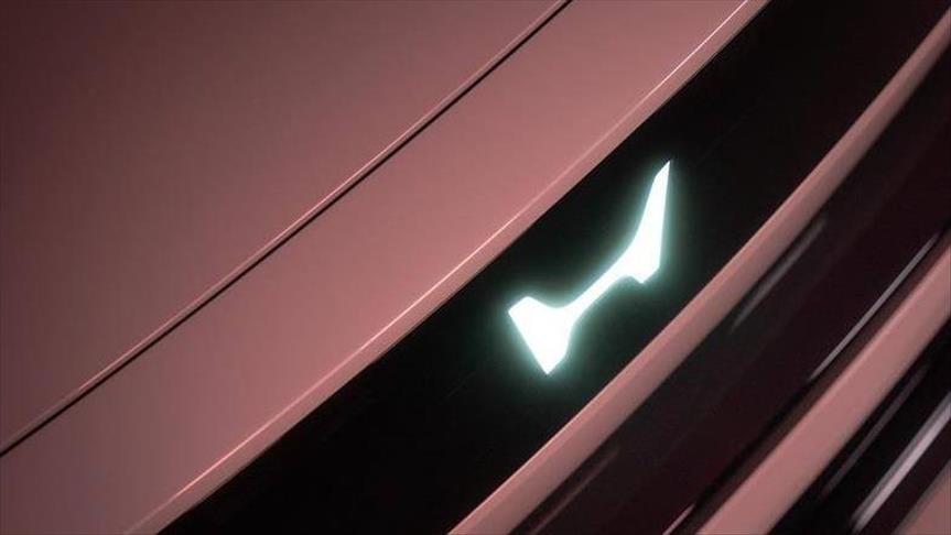 Otomobil devinin logosu değişiyor